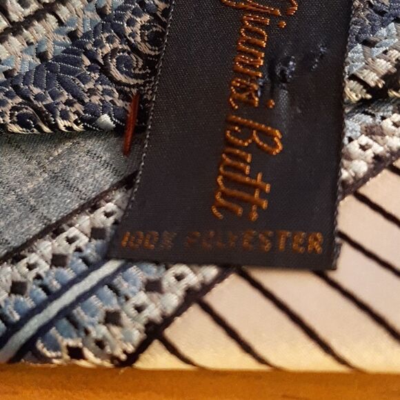 3/$20 Gianni Butti tie - Picture 3 of 3